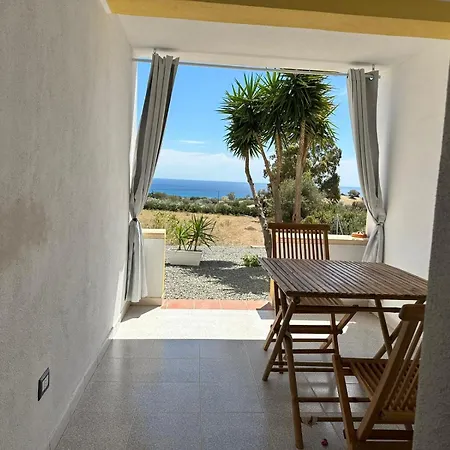 Casa Leonardo * Tertenìa